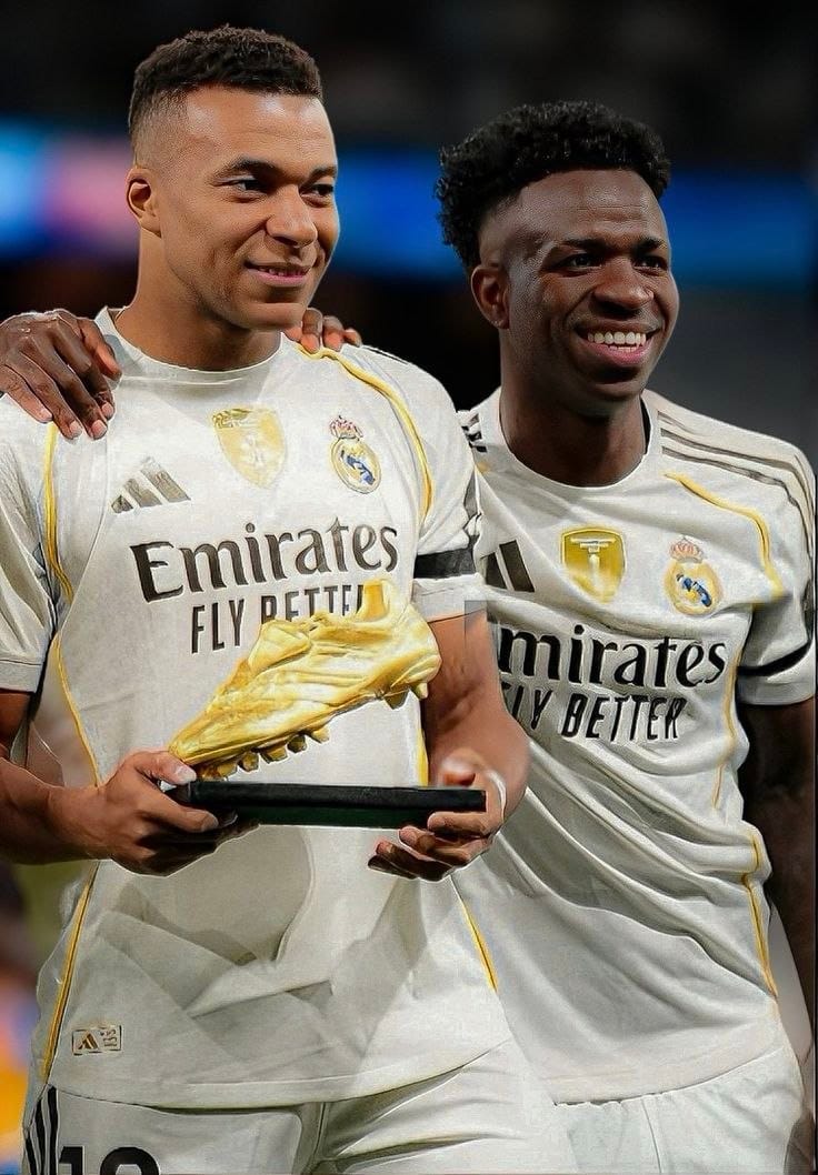أصوات داخل ريال مدريد تطلب التضحية بمبابي أو فينيسيوس