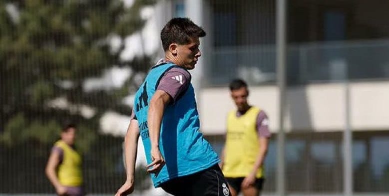 بعد مخاوف نهاية موسمه.. غولر يظهر مجددًا داخل تدريبات ريال مدريد