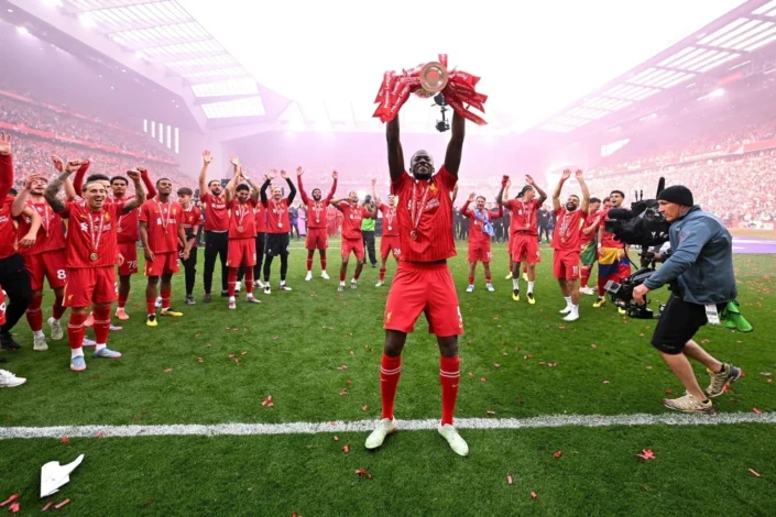 ليفربول يواجه سيناريو مكررًا.. وكوناتي العنوان الجديد