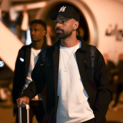 محمد صلاح يصل إلى الولايات المتحدة الأمريكية استعدادًا لكأس العالم 2026