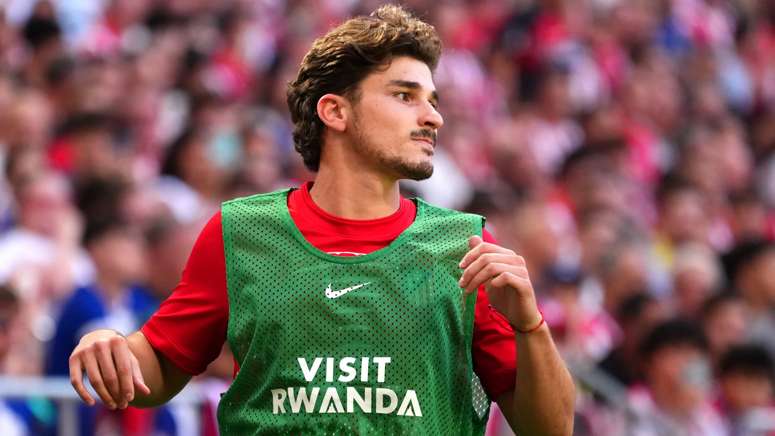 موقف جوليان ألفاريز الغامض في أتلتيكو مدريد