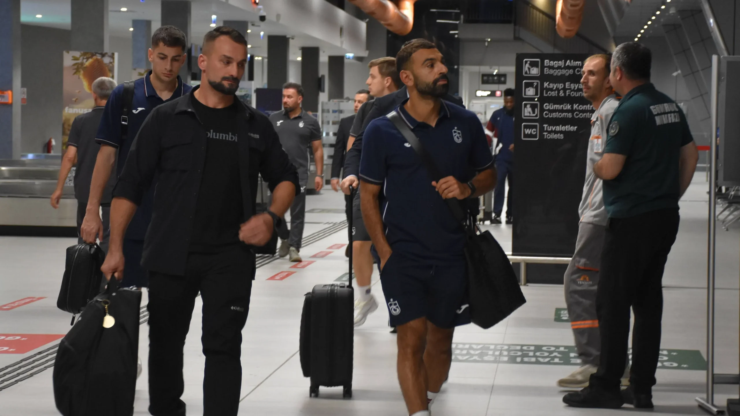 إيراولا يعترف بصعوبة تعويض رحيل محمد صلاح
