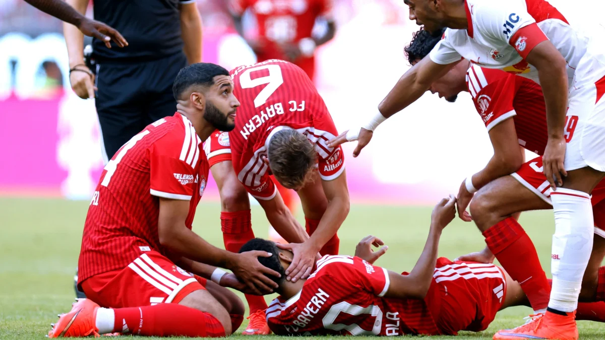 موسيالا يثير القلق بعد سقوطه المفاجئ
