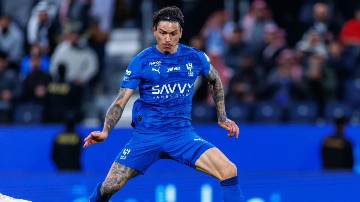 أسطورة النصر يطالب بصفقات نارية للاتحاد