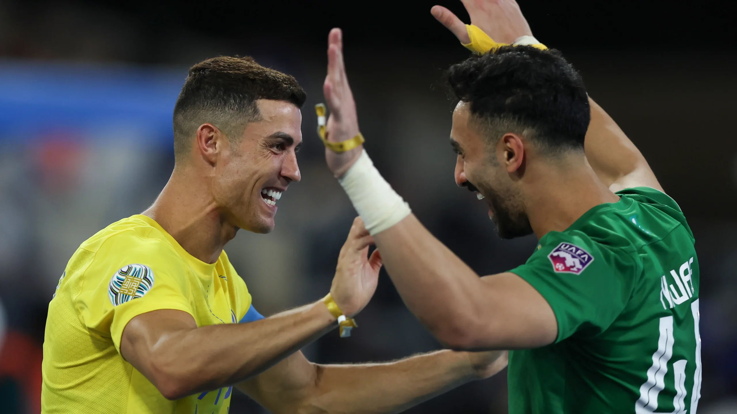 العقيدي ورونالدو يقودان تشكيلة النصر أمام التعاون