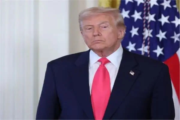 ترامب يحذر الفيفا من إقالة إنفانتينو