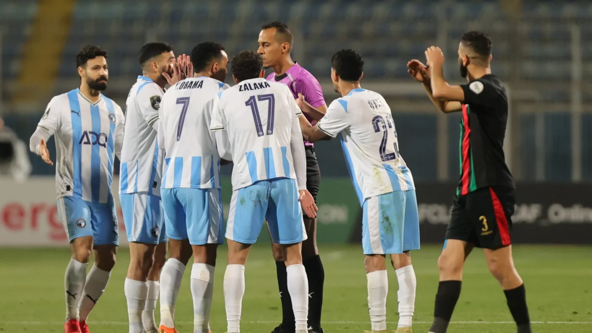 رسميًا.. بيراميدز يعلن تعاقده مع الجزائري نذير بن بوعلي