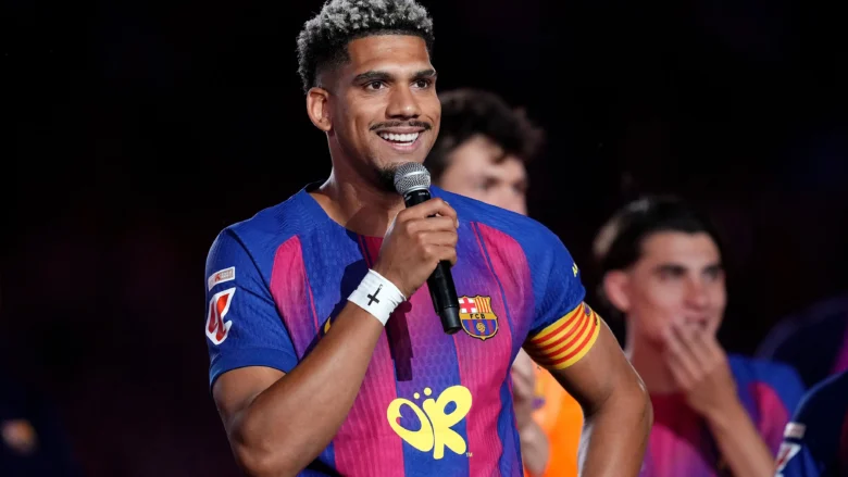 أراوخو يودع برشلونة بعد 8 سنوات
