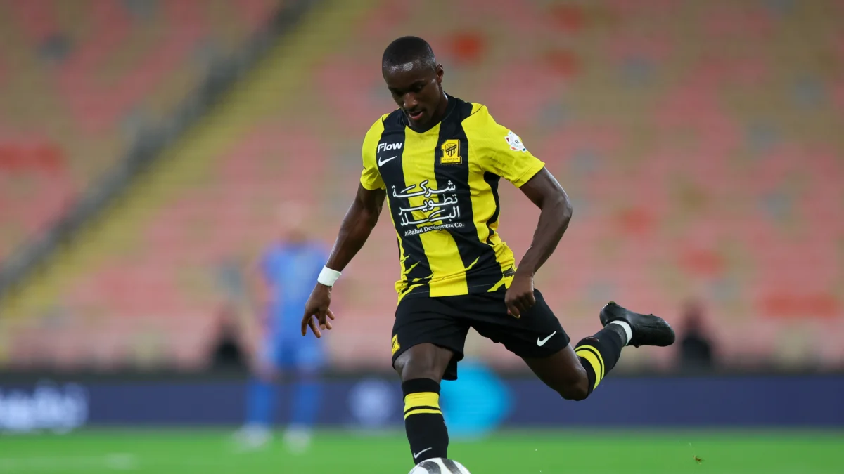 مدرب الاتحاد يوضح حقيقة رحيل موسى ديابي