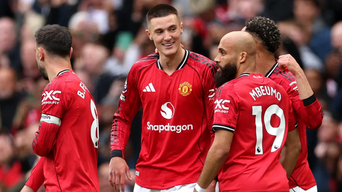 دفعة مزدوجة لمانشستر يونايتد قبل انطلاق الدوري الإنجليزي