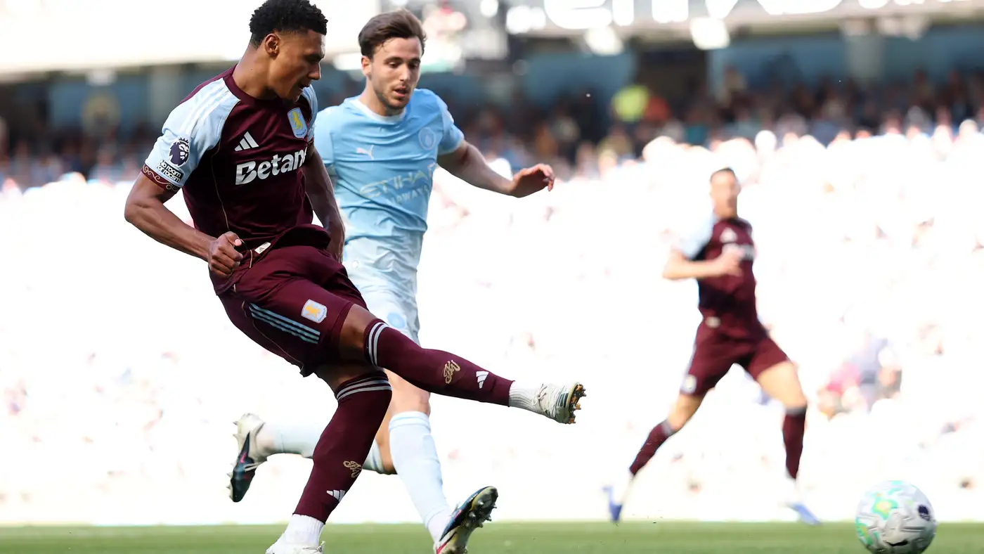 الهلال يستعيد نجومه ويترقب ظهور واتكينز أمام الأهلي