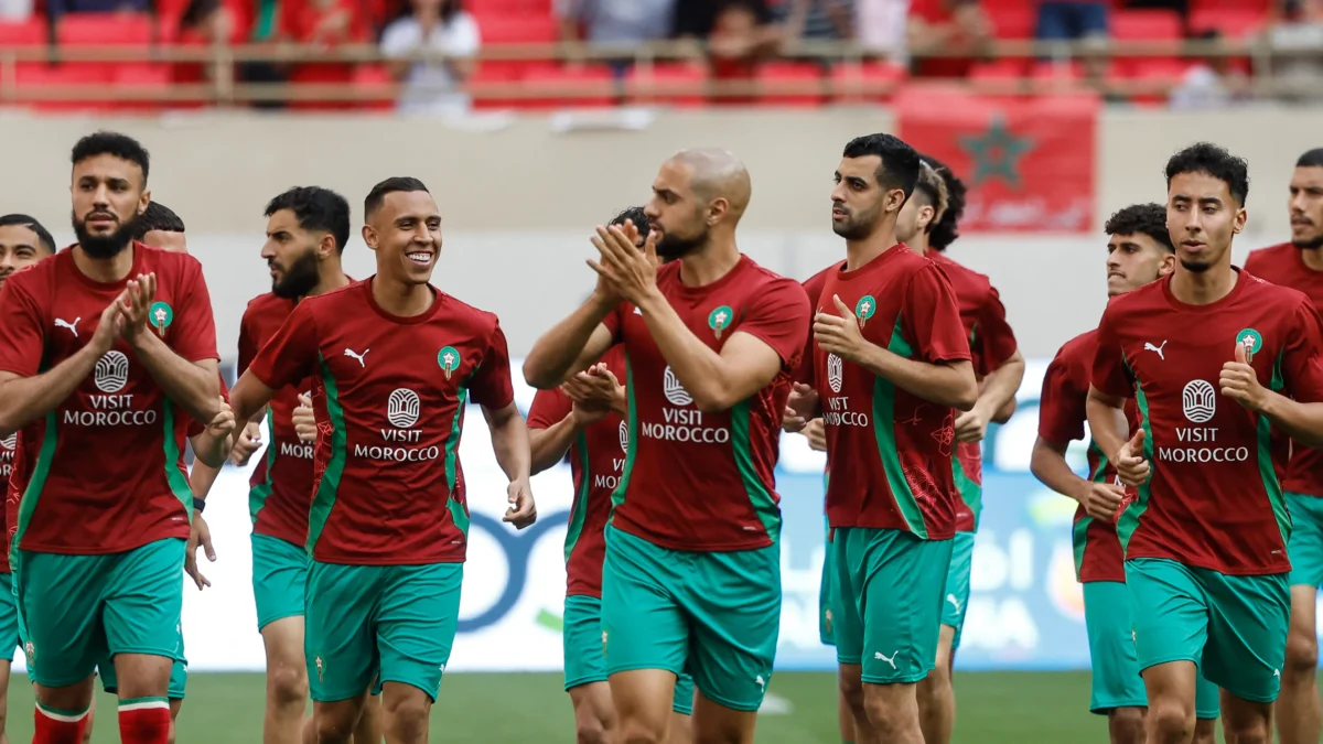نجم المغرب يقترب من أياكس بعد فسخ عقده