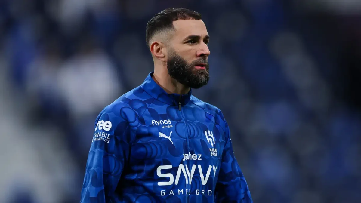 رسميًا.. الهلال يفسخ عقد كريم بنزيما