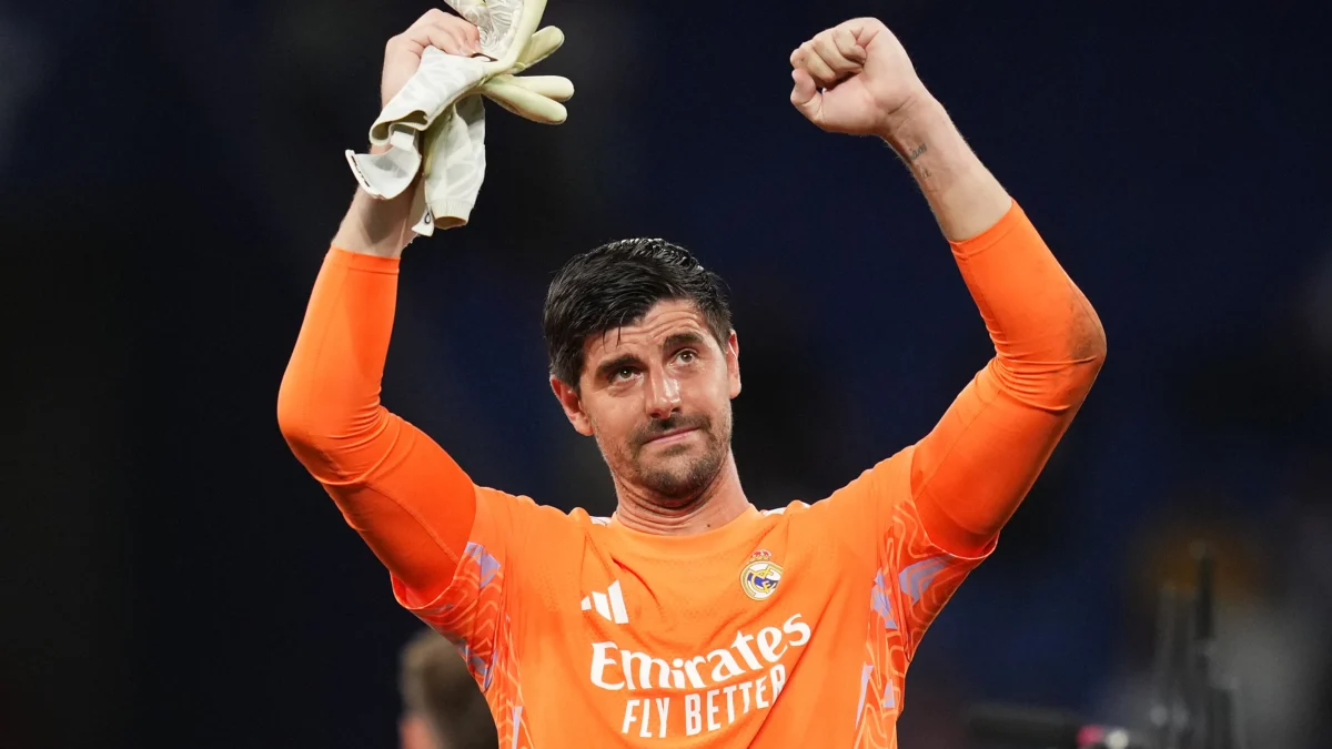 كورتوا يهاجم إسبانيول ويشيد ببديل ريال مدريد الحاسم