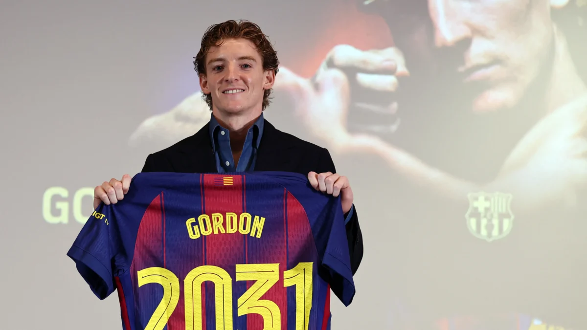 خريطة صفقات برشلونة والراحلين في صيف 2026
