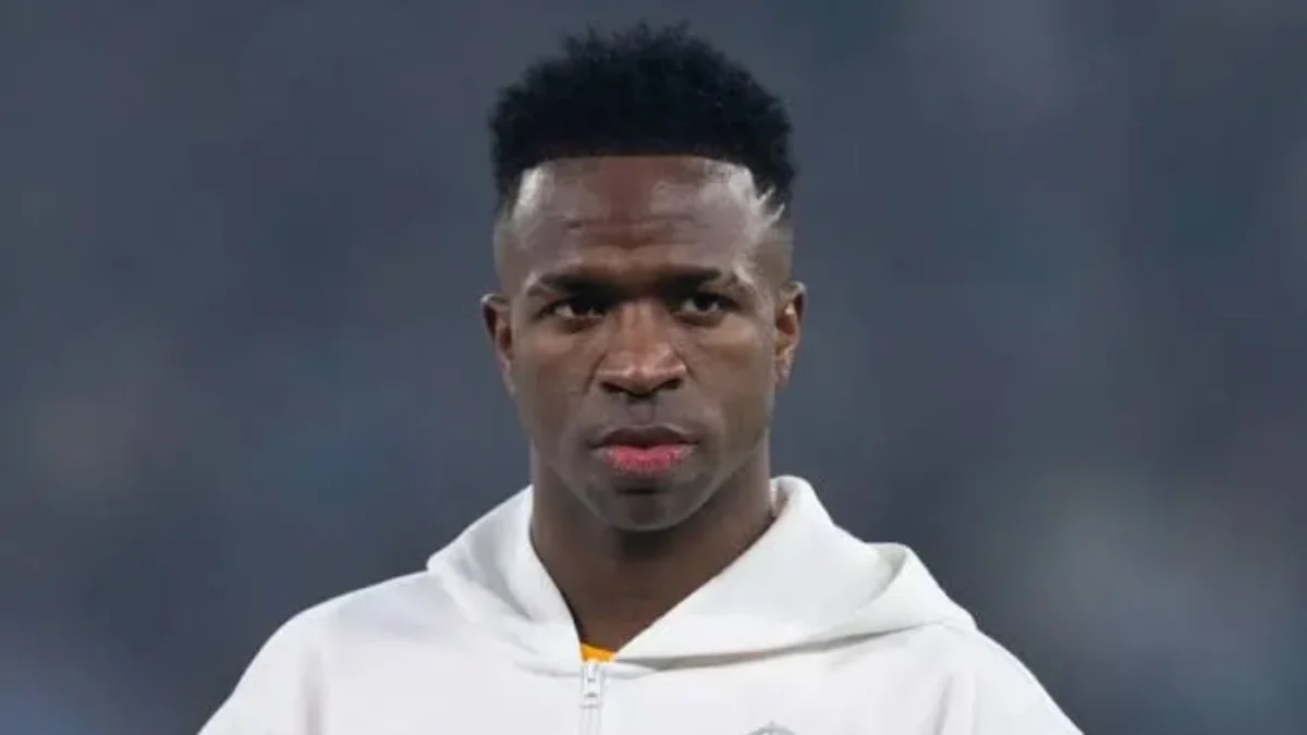 رسميًا.. فينيسيوس يجدد عقده مع ريال مدريد