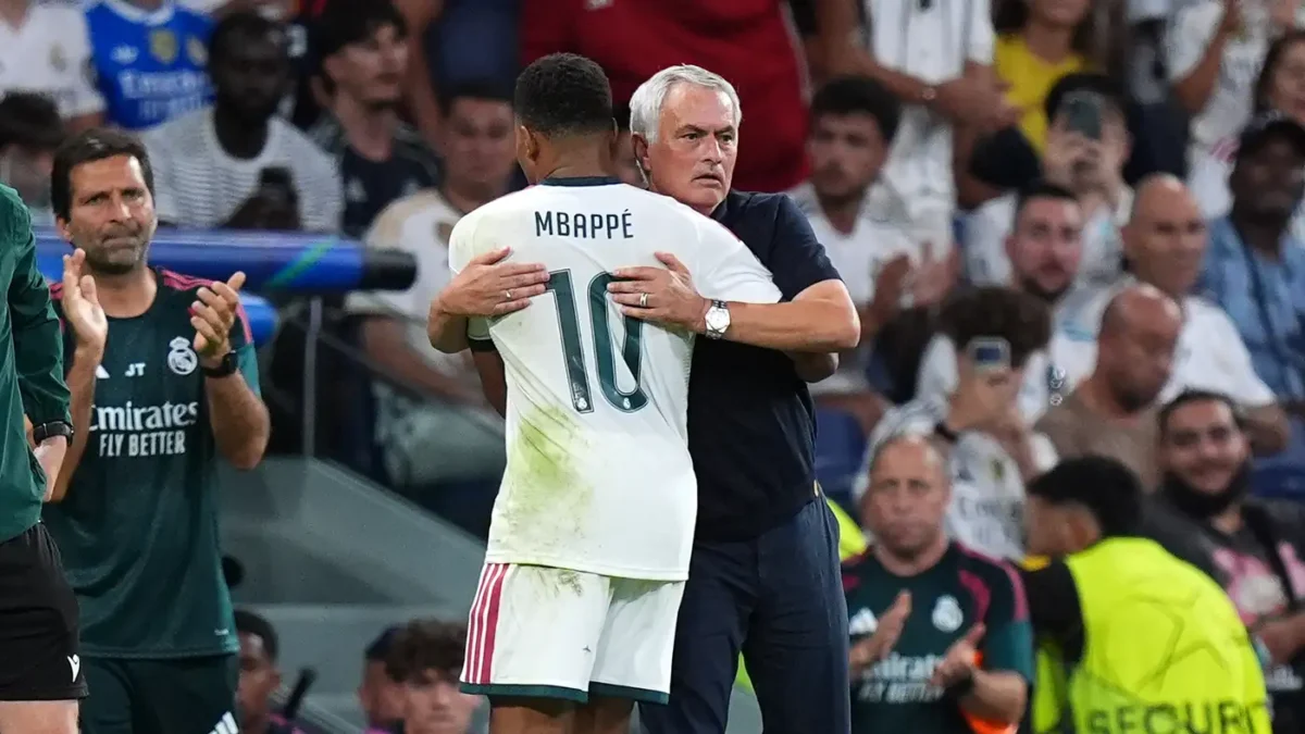 مورينيو يرفض المداورة بين نجوم هجوم ريال مدريد