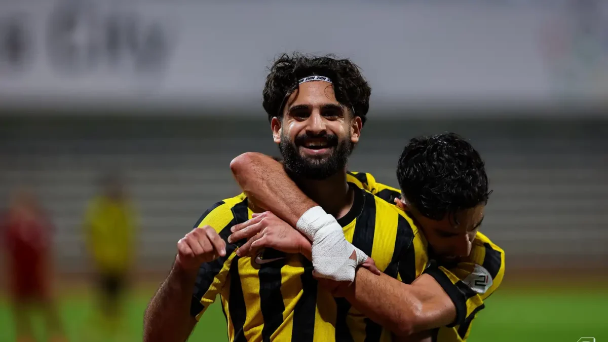 عمار الغامدي ينتزع نجومية دوري جوي للنخبة