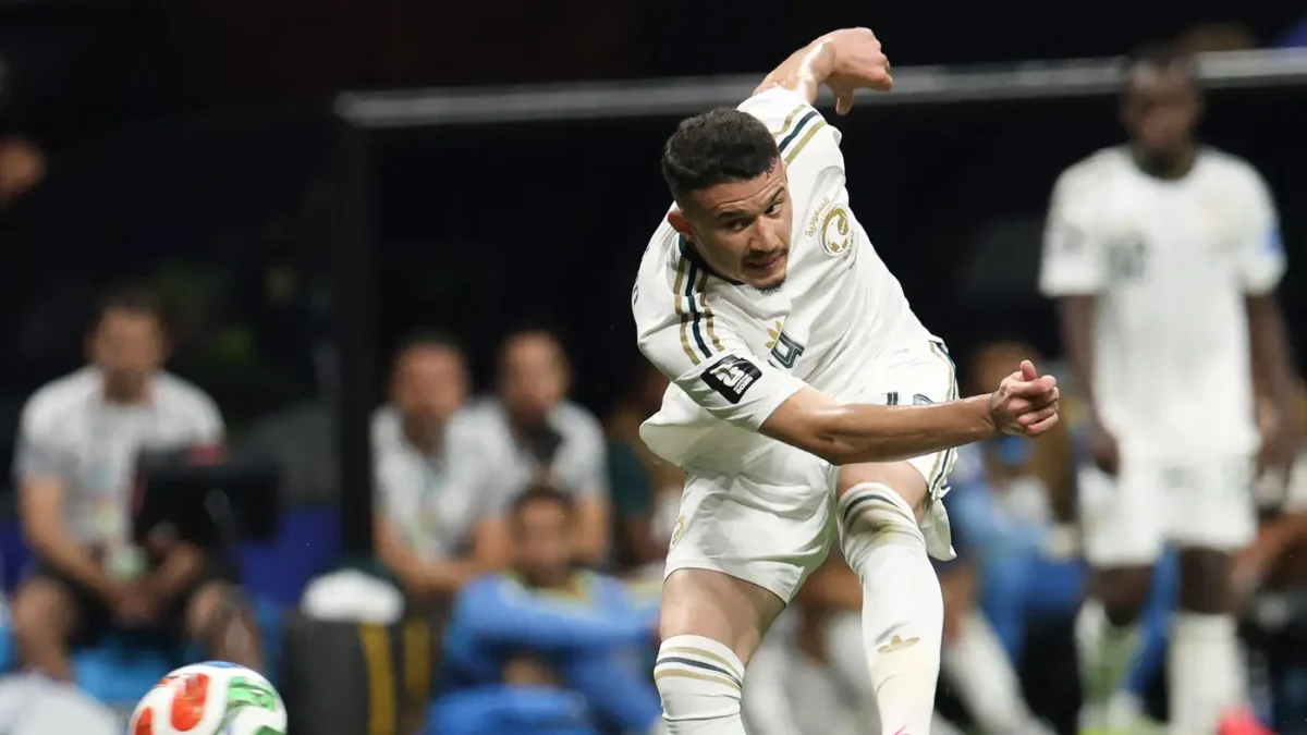 تصريحات مثيرة للجدل ضد مهاجم المنتخب السعودي