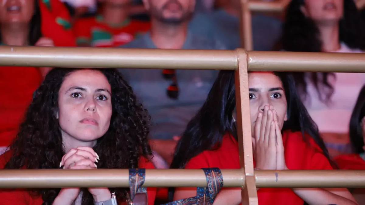 إصابة مرعبة ونقل أيوب الكعبي للمستشفى باليونان