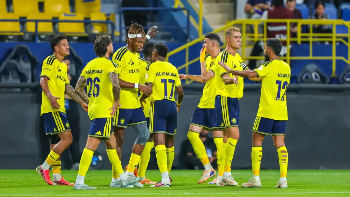 النصر يهزم أبها ويضيق الخناق على صدارة الهلال