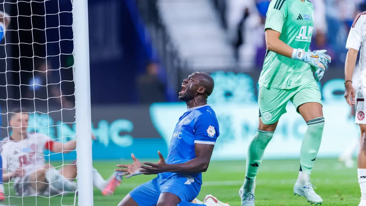 كابوس إصابة بونو وأخطاء الهلال أمام نيوم