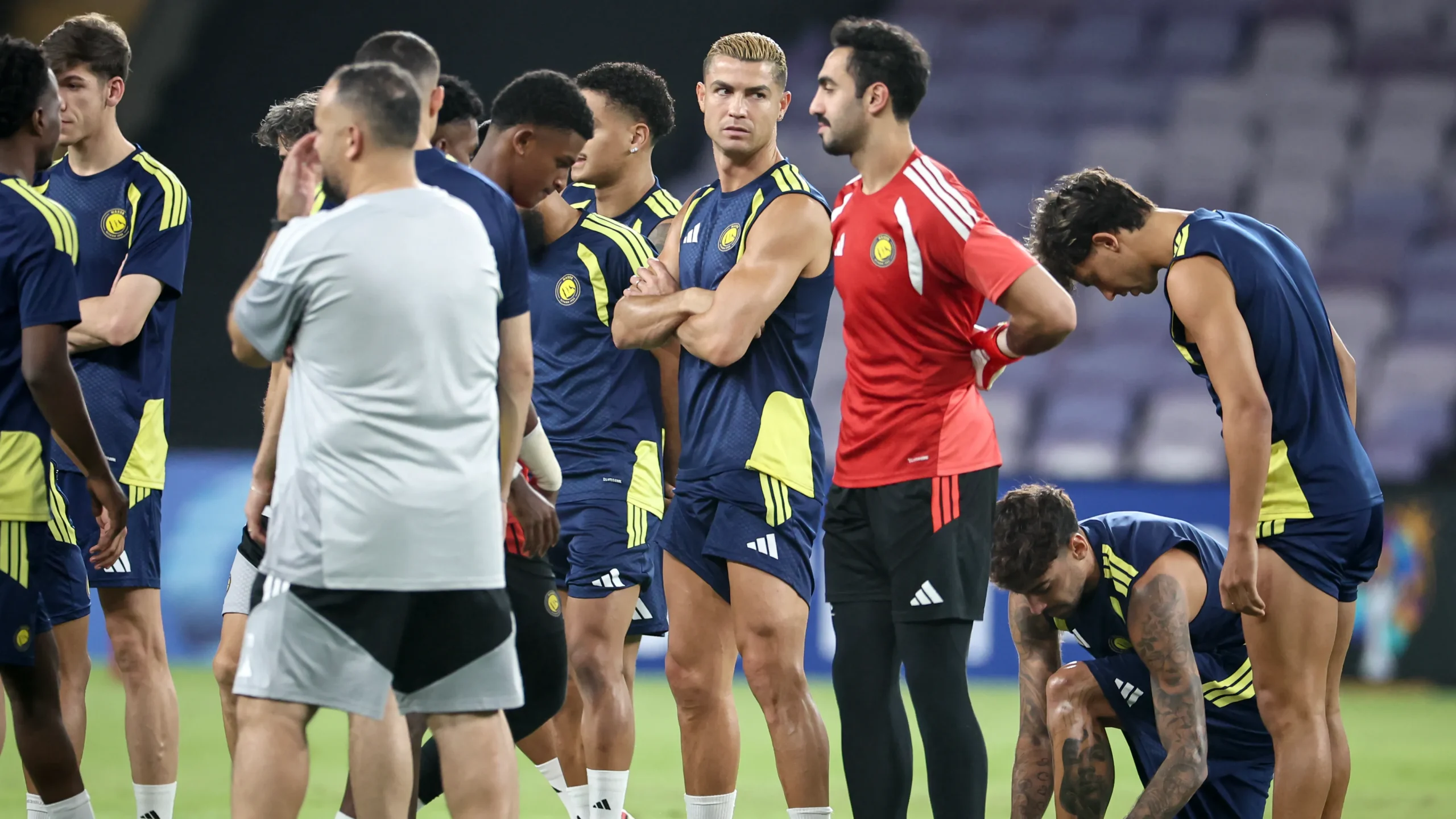 كيف أنقذ كريستيانو رونالدو غرفة ملابس النصر؟