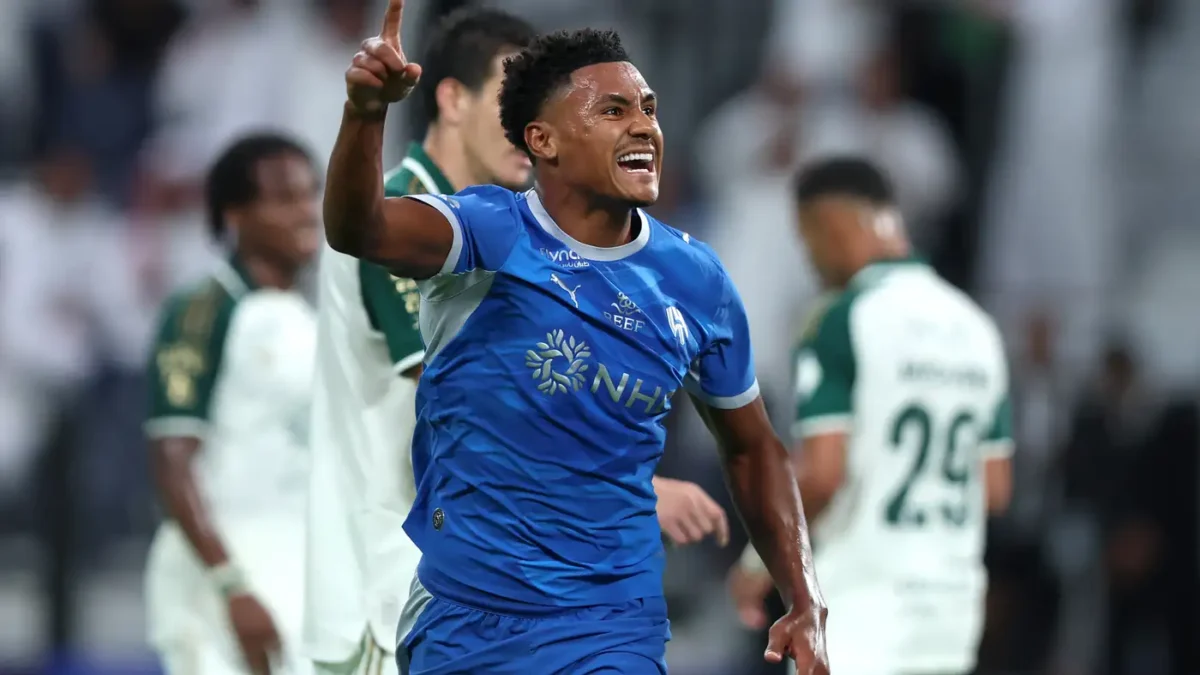 أولي واتكينز يترك بصمته الأولى مع الهلال