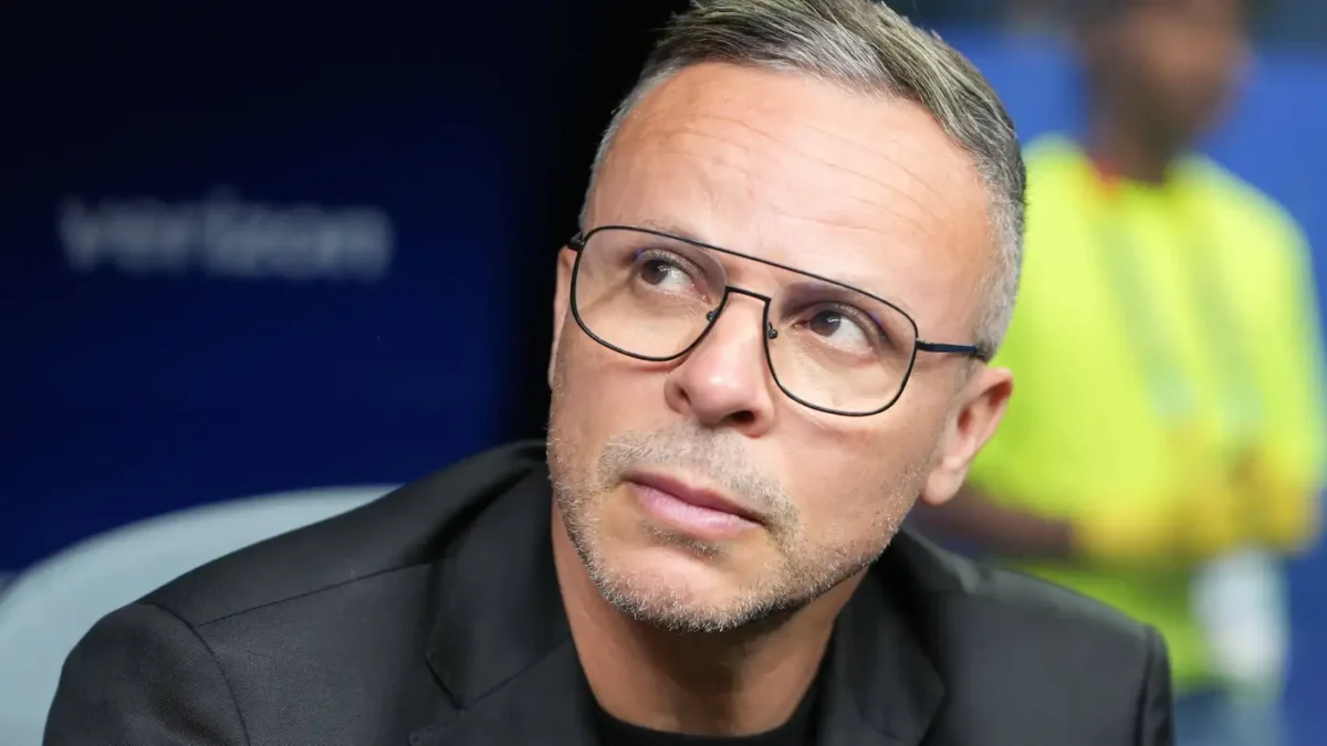 مدرب المغرب يرد على أزمة أمرابط ويدافع عن الزلزولي