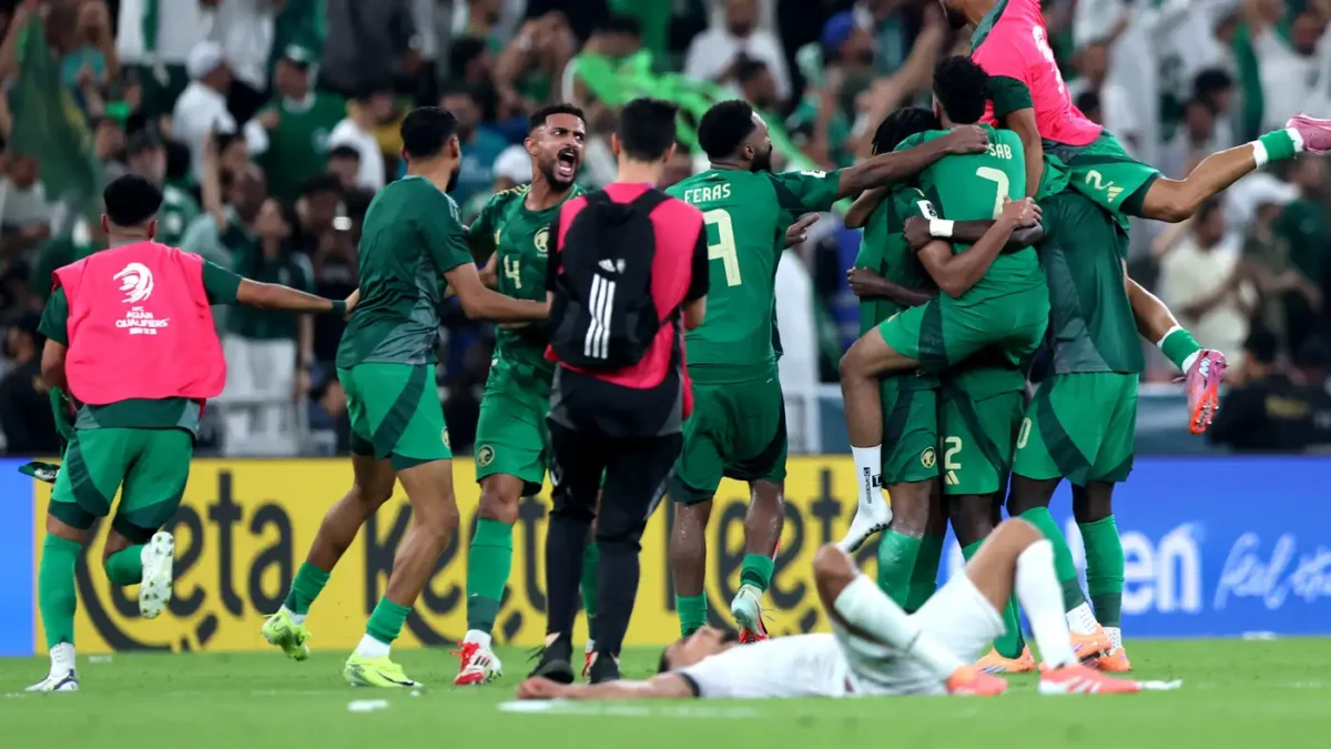 السعودية تتصدر بالعلامة الكاملة وتعقد موقف العراق في خليجي 27