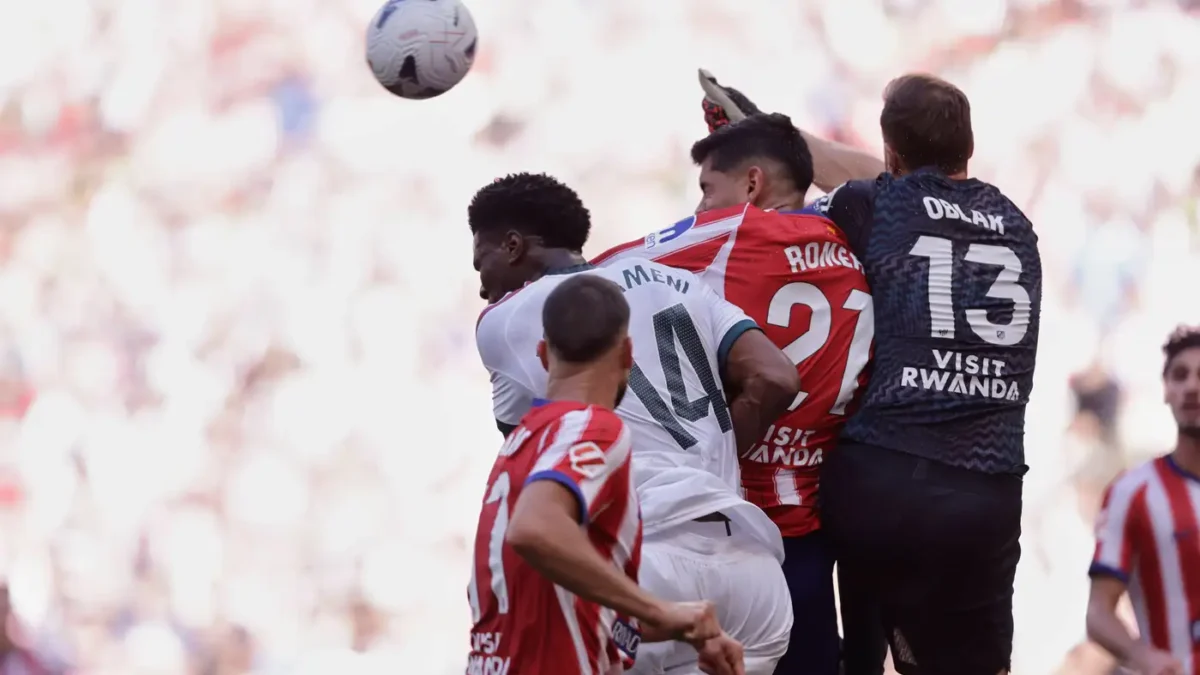 أوبلاك يبرر الجدل التحكيمي بعد ديربي مدريد