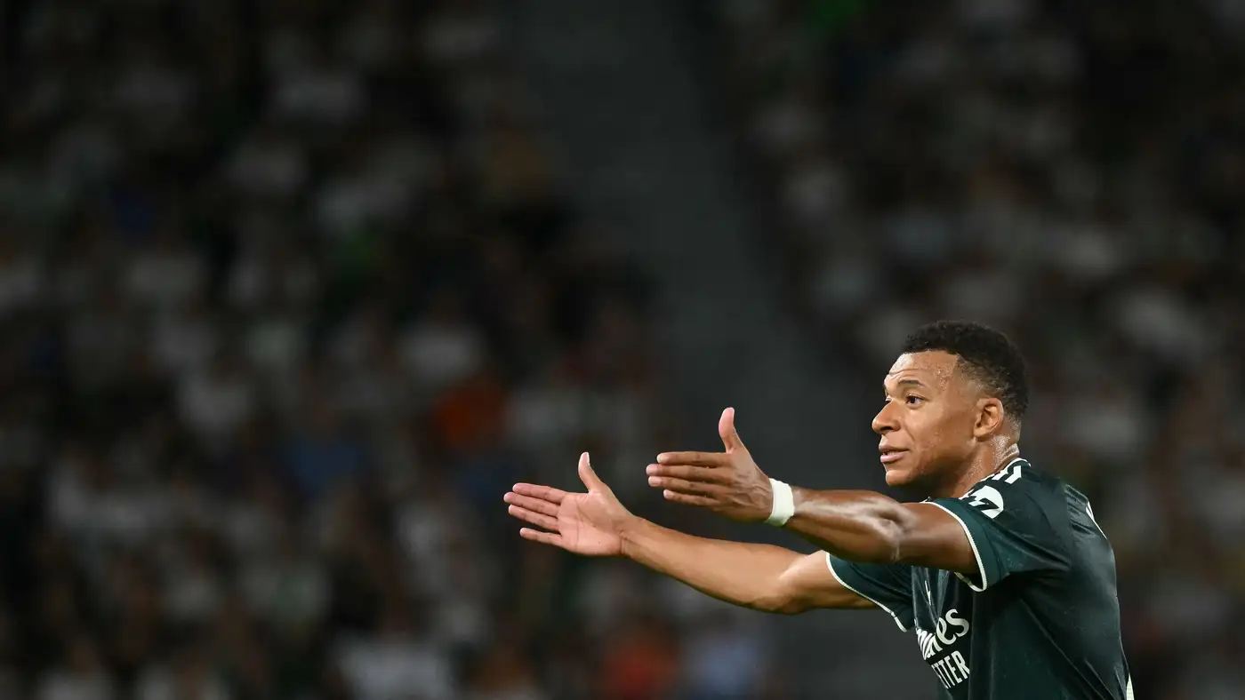 مبابي يفاجئ الجميع وينفصل عن نايكي
