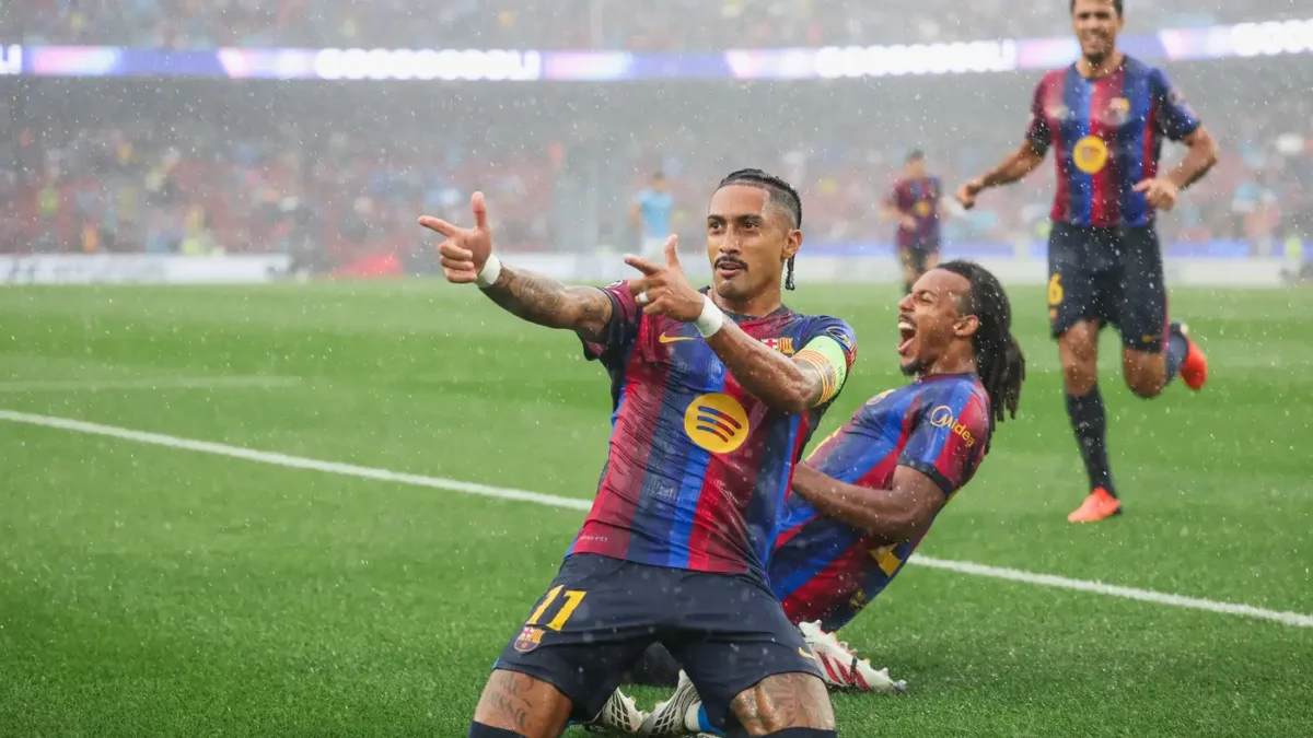 رافينيا يعادل أرقام نيمار مع برشلونة في أبطال أوروبا