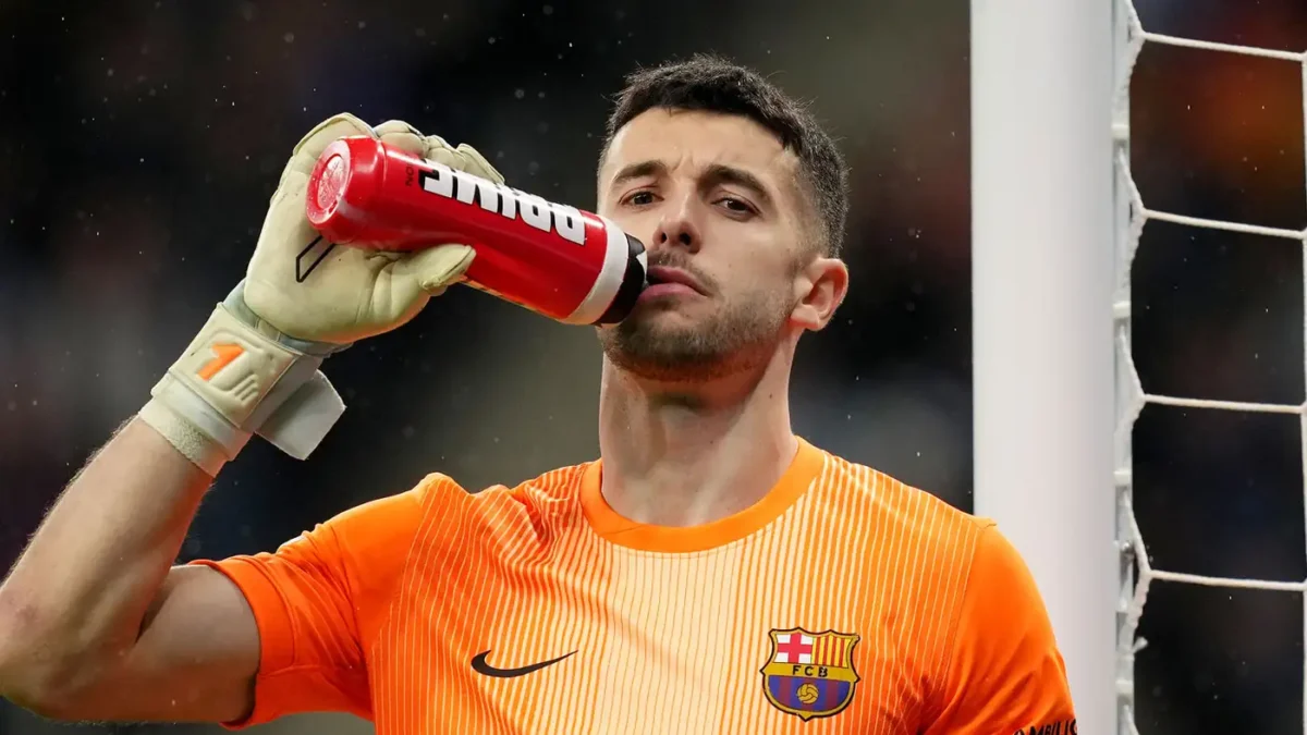 خوان جارسيا يكسر صمته بشأن انتقاله المثير إلى برشلونة