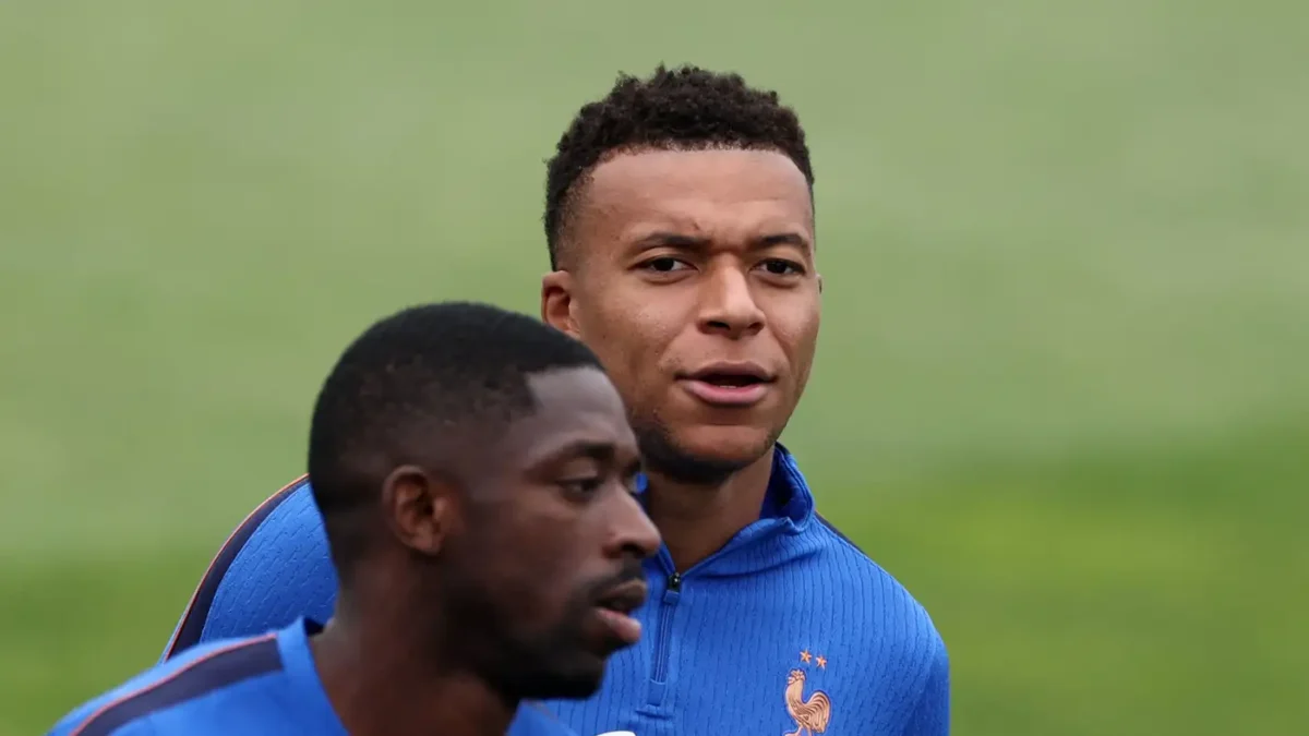 كواليس الخلاف بين مبابي وديمبيلي داخل منتخب فرنسا