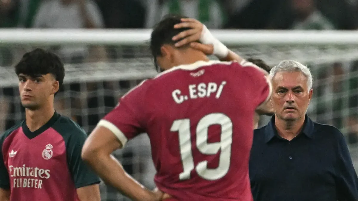 صحفي إسباني يفتح النار على حكام الفار بسبب ريال مدريد