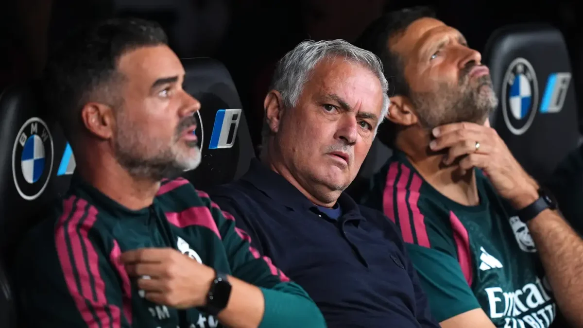 مورينيو يوضح موقف بدلاء ريال مدريد وفينيسيوس