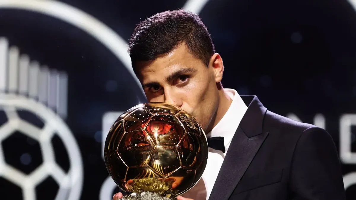 ريال مدريد ينهي مقاطعته للكرة الذهبية