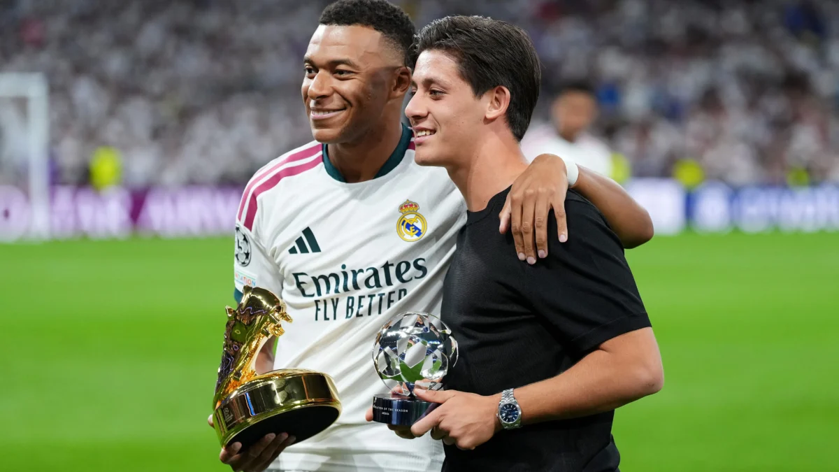 يويفا يكرم مبابي وجولر قبل مواجهة إنتر ميلان