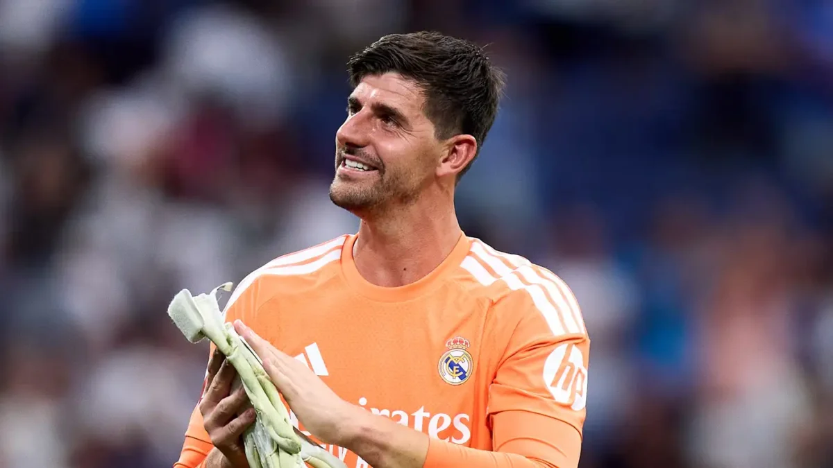 حيلة مورينيو لجعل كورتوا بديلًا لرودري في ريال مدريد