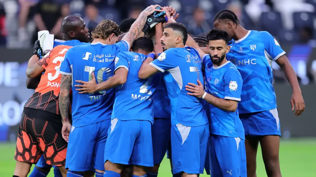 سبب غريب يؤخر انطلاق ديربي الهلال والشباب