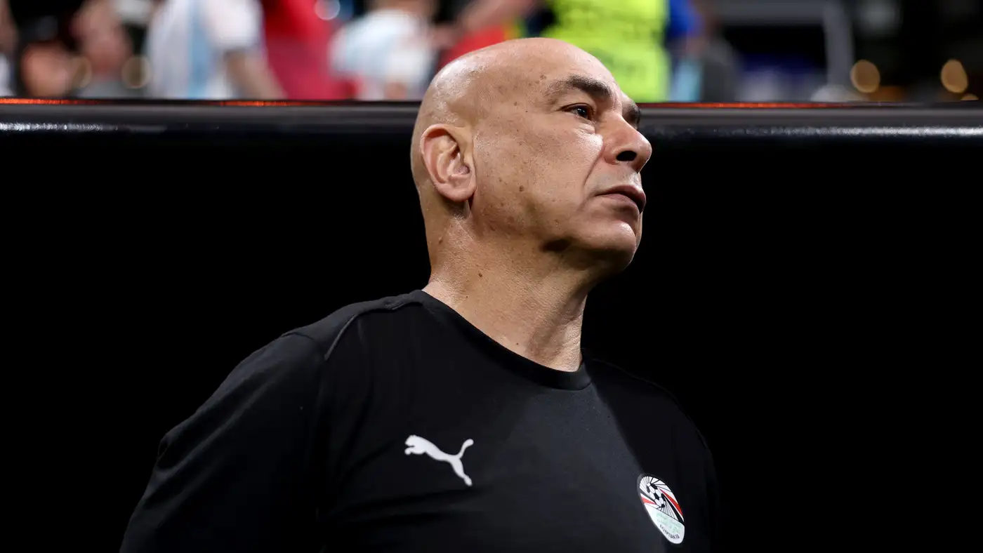 حسام حسن يوضح سبب استبدال محمد صلاح أمام أنجولا
