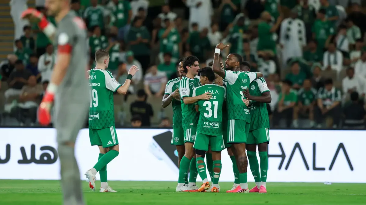 حسين عبد الغني يفتح النار على مدرب الأهلي