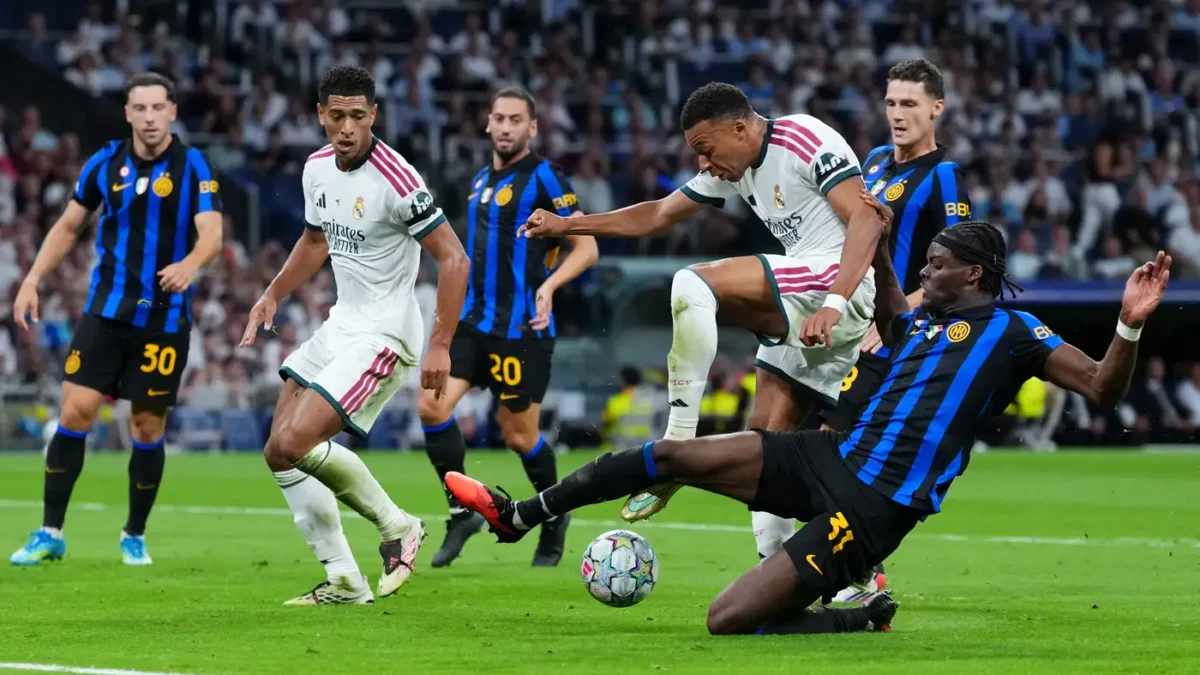 أومتيتي يهاجم ريال مدريد ويصف هذا الثلاثي بالأنانية