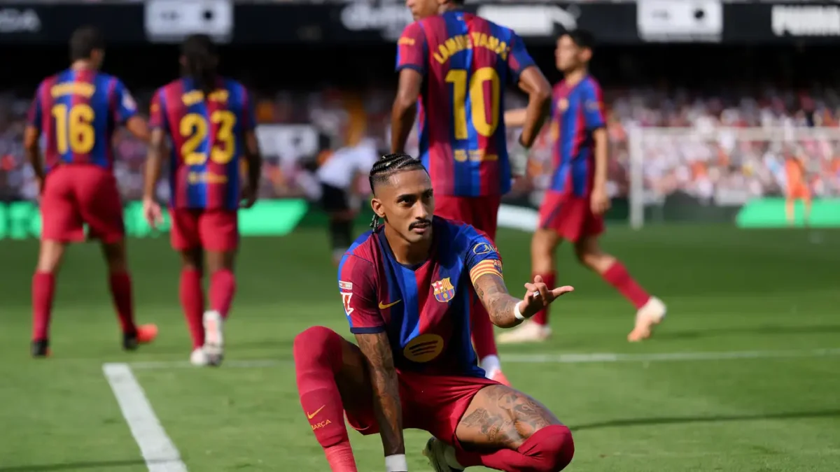 رافينيا يعادل إنجاز ميسي التاريخي مع برشلونة