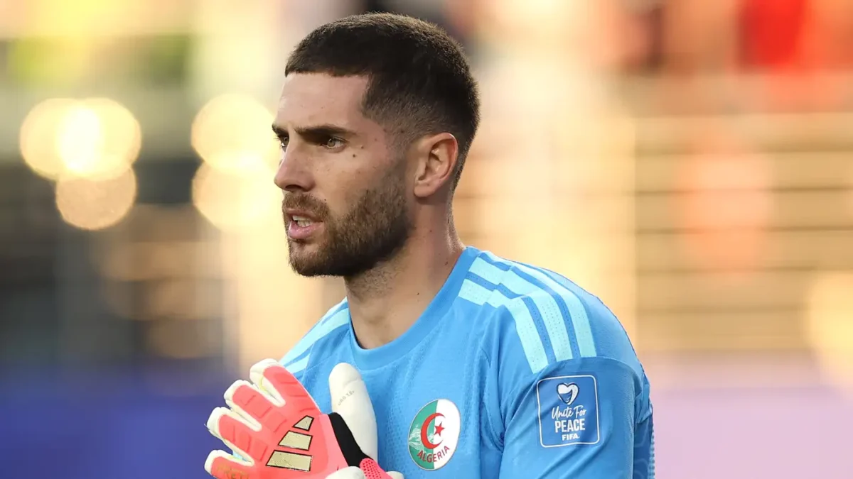 إبراهيم حمداني يعلن قائمة منتخب الجزائر