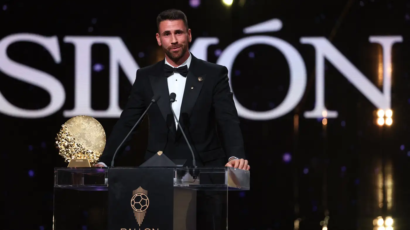 رسميًا أوناي سيمون يتوج بجائزة أفضل حارس في العالم