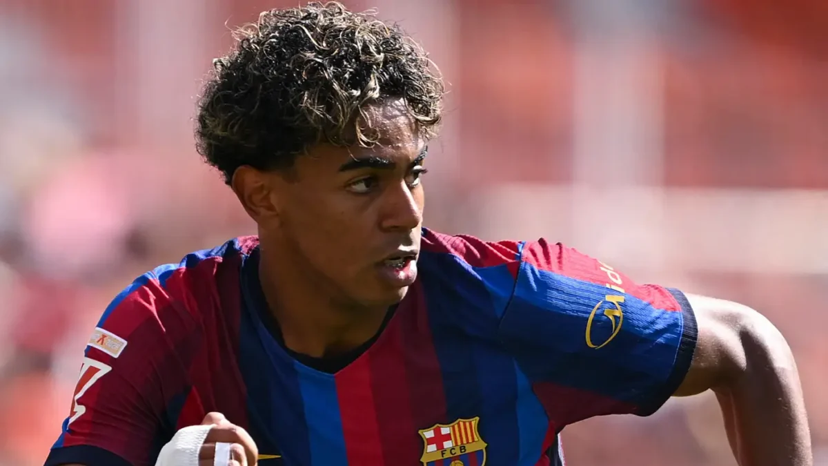 بيدرو بورو على رادار برشلونة بأمر يامال