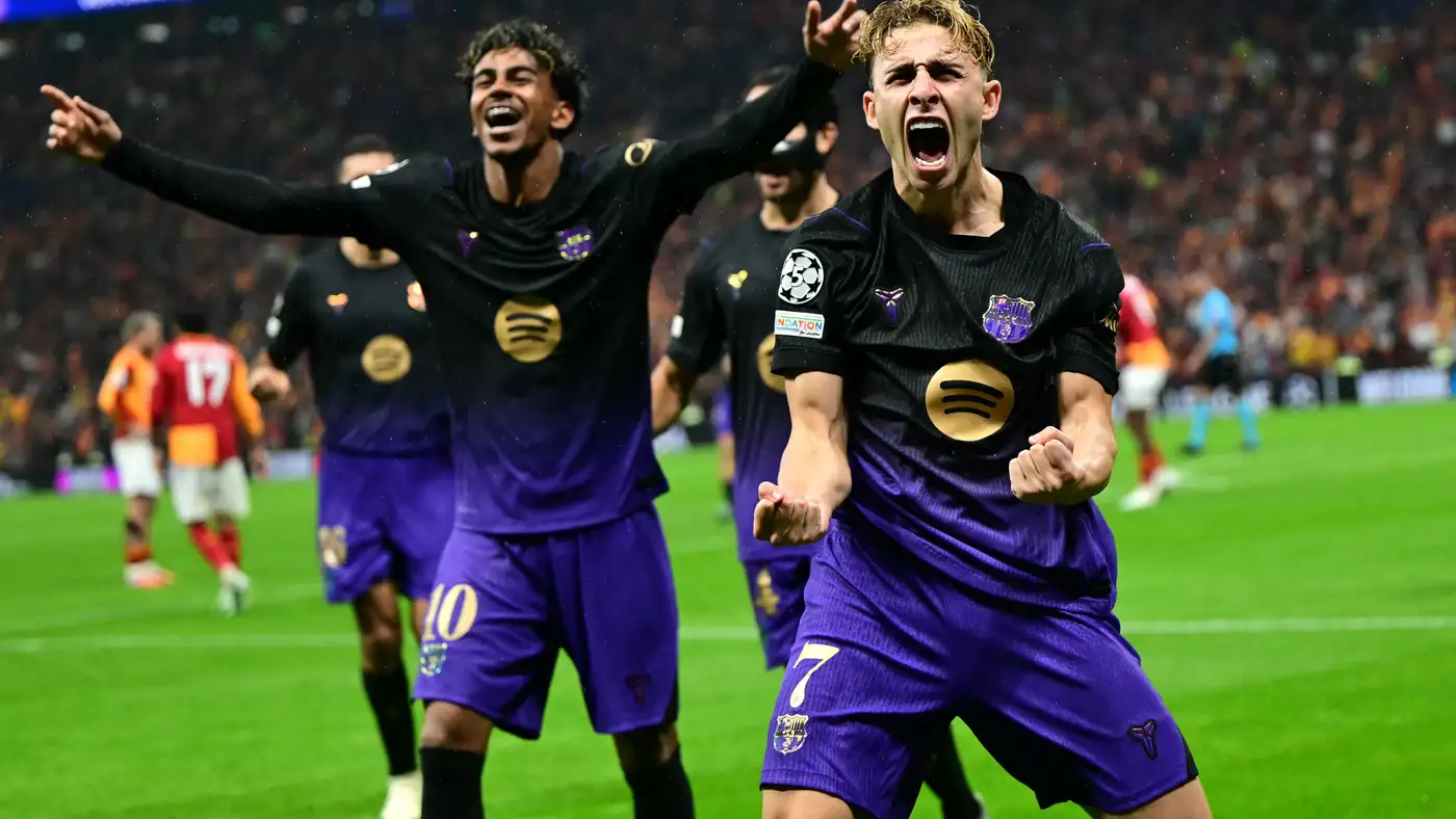 برشلونة يسحق جالطة سراي برباعية في دوري الأبطال