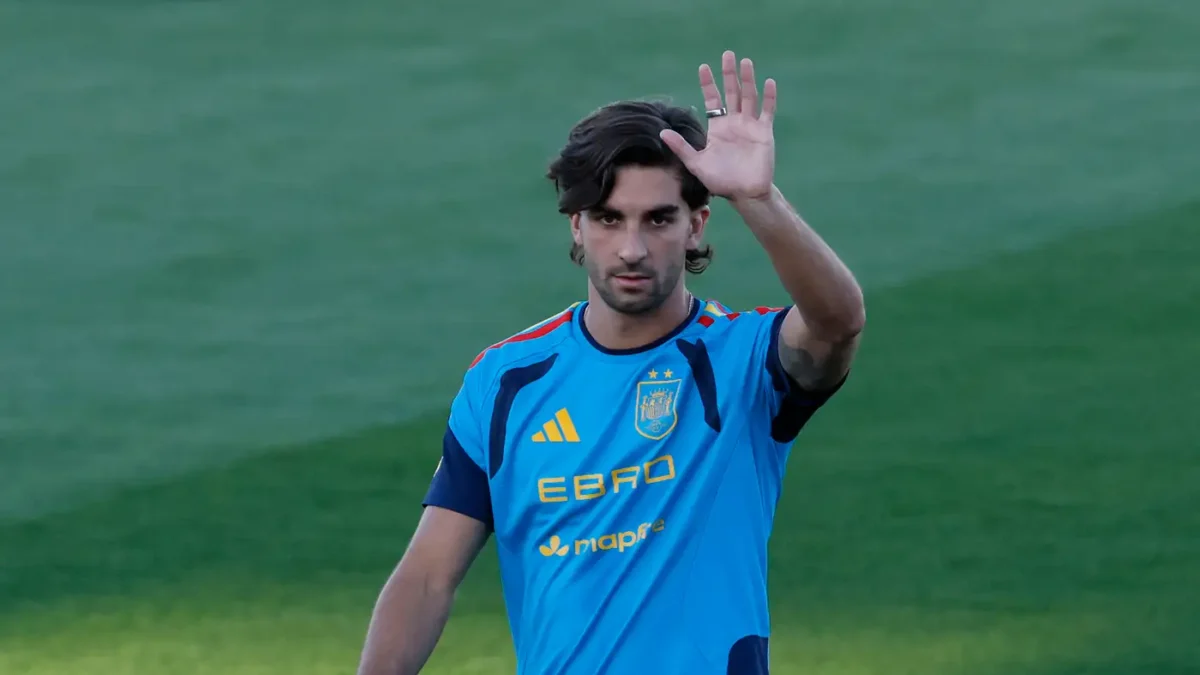 إصابة الكاحل تُبعد فيران توريس عن منتخب إسبانيا